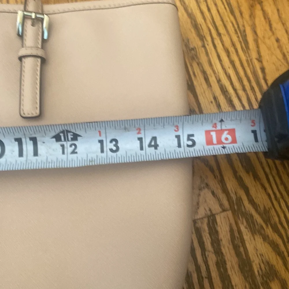 MK Michael Kors Jet Set Micro-Stud Stripe Saffiano Bag blush pink. Travel tote - Picture 14 of 16